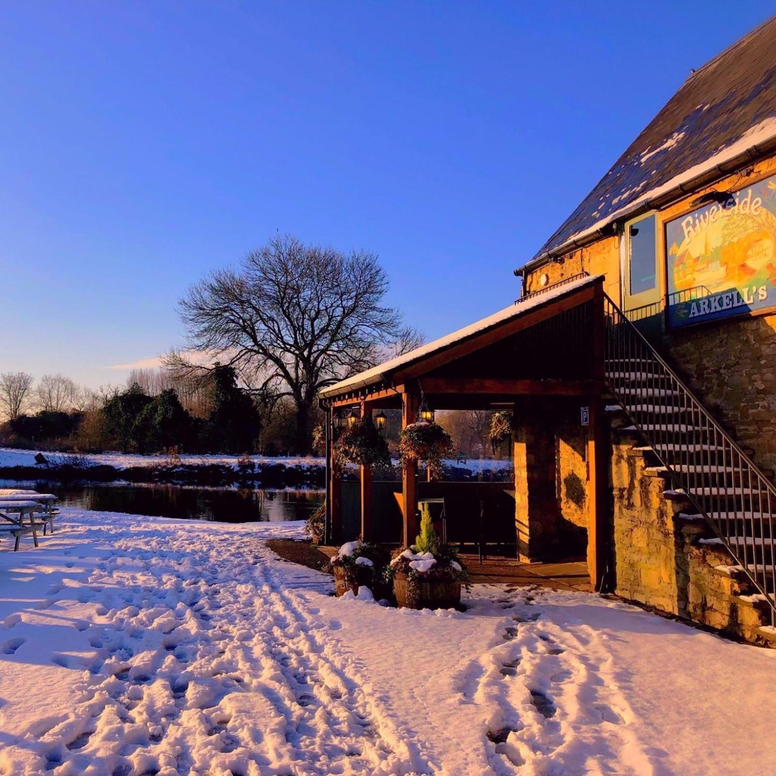 The Riverside Lechlade Εξωτερικό φωτογραφία